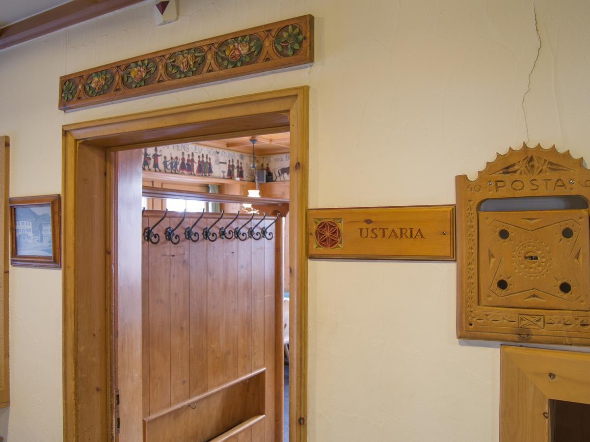 Hotel Alpina Zernez Exterior foto